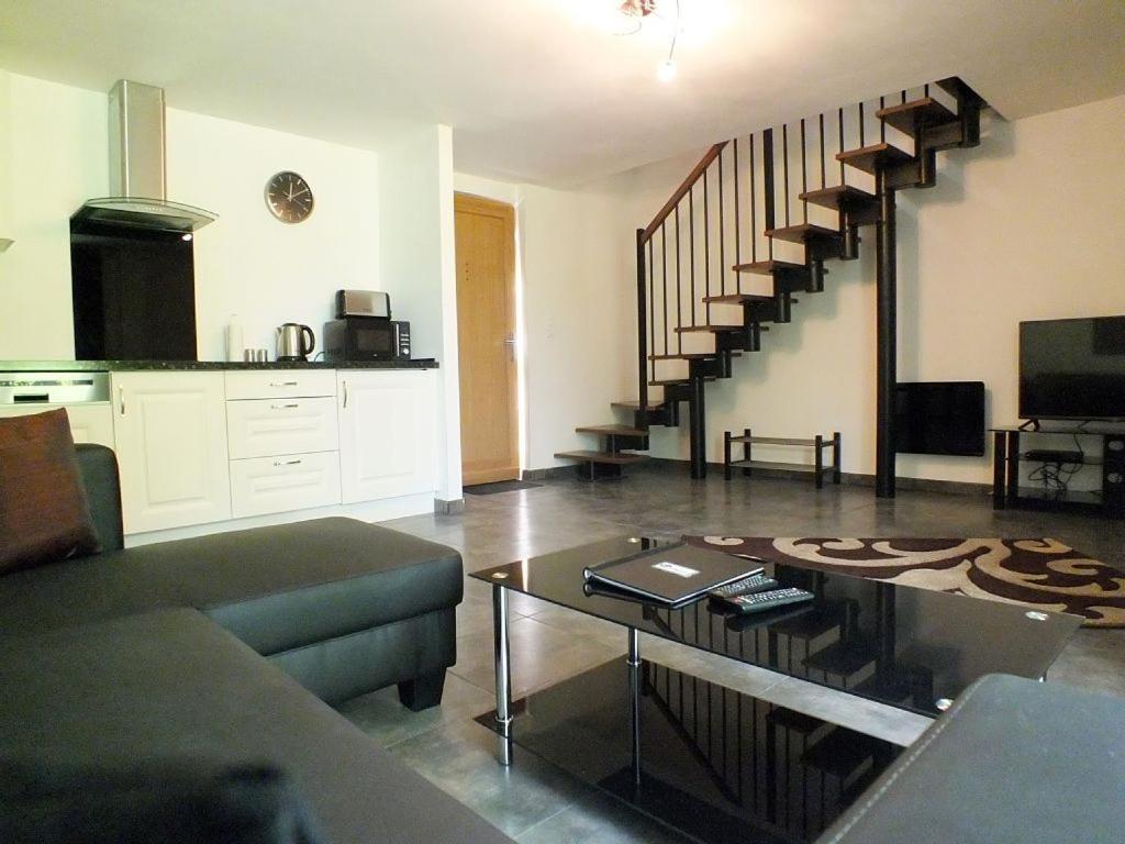 Gite-Holiday Home Au Moulin 1771 Monein Rom bilde